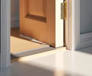 jaki otwór pod drzwi 70